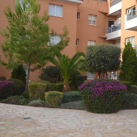 Iris Village Пафос Екстер'єр фото