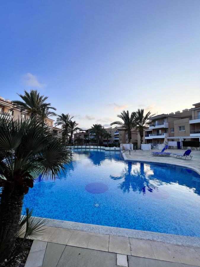 Iris Village Пафос Екстер'єр фото